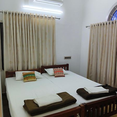Tess Holistay Fort Kochi Rum bild