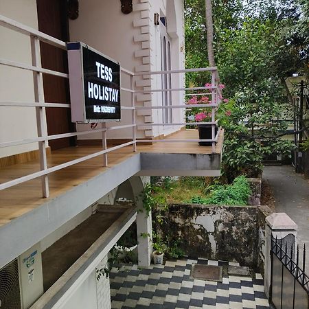 Tess Holistay Fort Kochi Exteriör bild